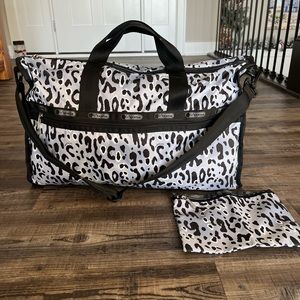 LeSportSac Duffel Bag -NWOT